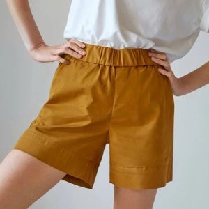 Everlane Easy Short in Amber - Size 4